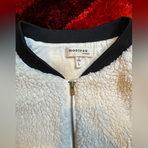 Sherpa Jacket - Picture 2 of 3